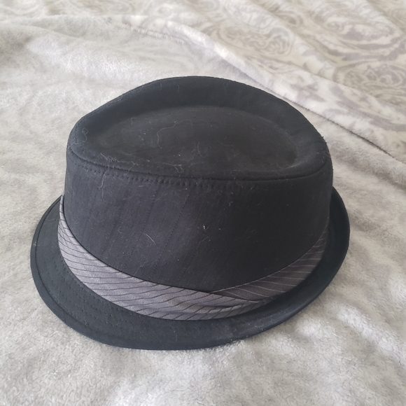 Hat - Picture 2 of 3